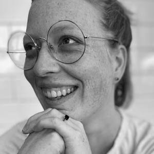 Meet your Posher, Lara